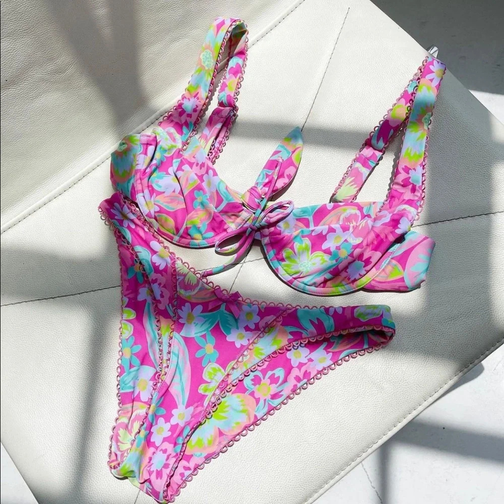 2 PIECE FOR LOVE & LEMONS Lizzy Floral Underwire Swim Top & Bottom set - Picture 5 of 16